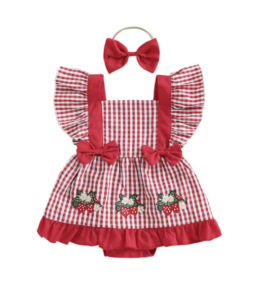๐บ๐บ SPECIAL PRICE- Strawberry romper - Limited Time (Copy)