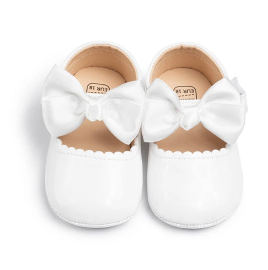 $14.99 CLEARANCE- baby bow white shoes