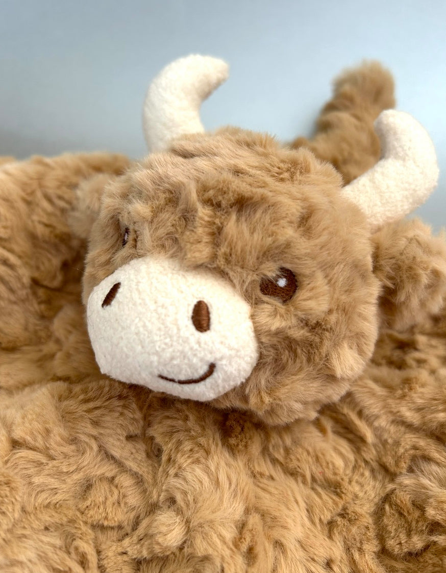 Keeleco baby Highland cow comforter