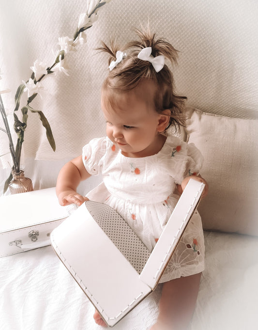Rosalee - tiny bow clips -2 clios