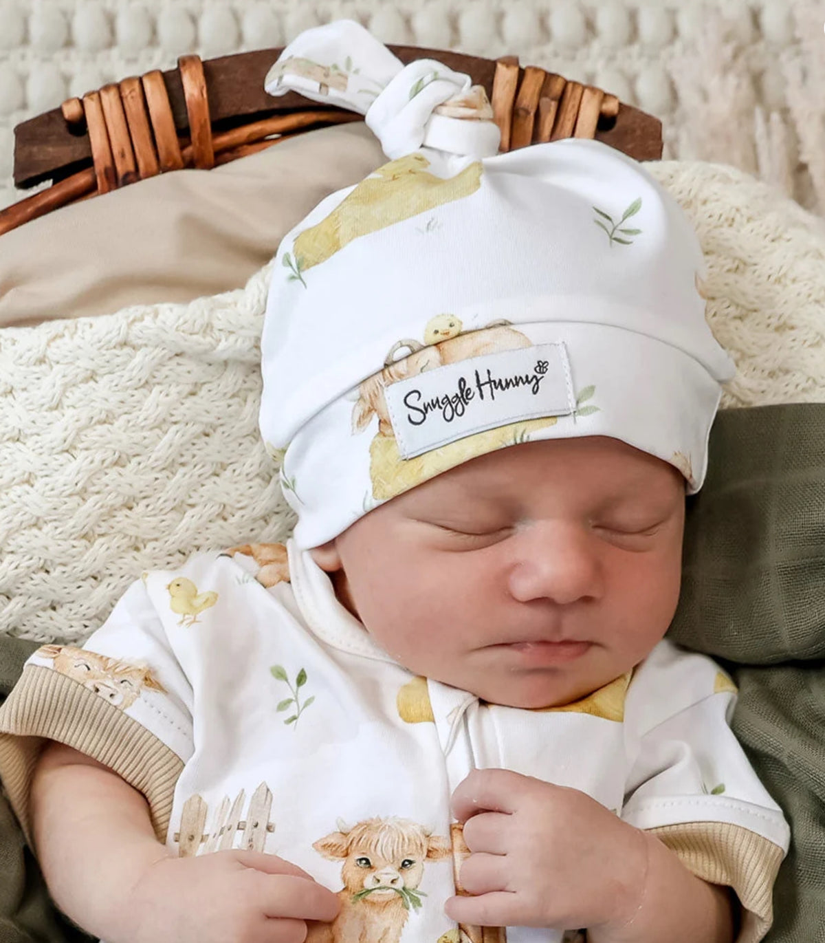 SET- Highland Cows Short Sleeve Organic Bodysuit AND BEANIE