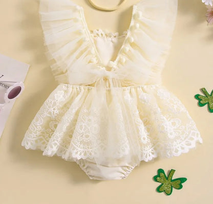 🌺🌺 - Special price- Pom Pom lace Romper