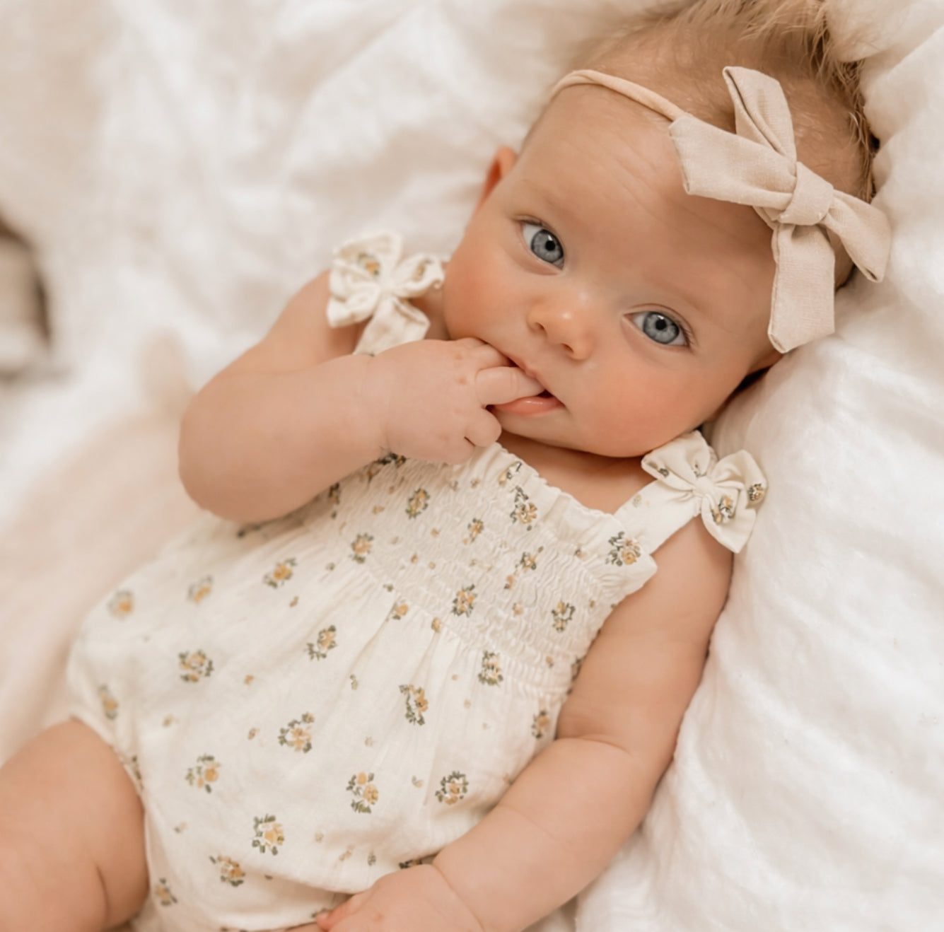 BABY GIRLS CLOTHING - Special Price-  Lovie floral Romper