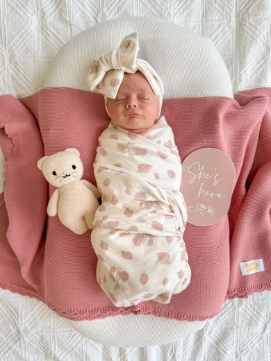 Swaddle Set | Strawberries