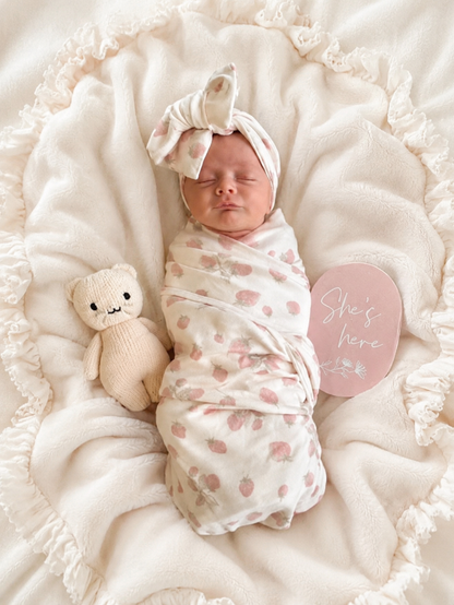 Swaddle Set | Strawberries