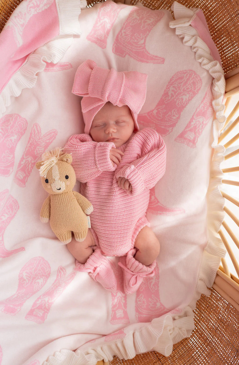 KNIT BLANKET | PINK COWGIRL BOOTS
