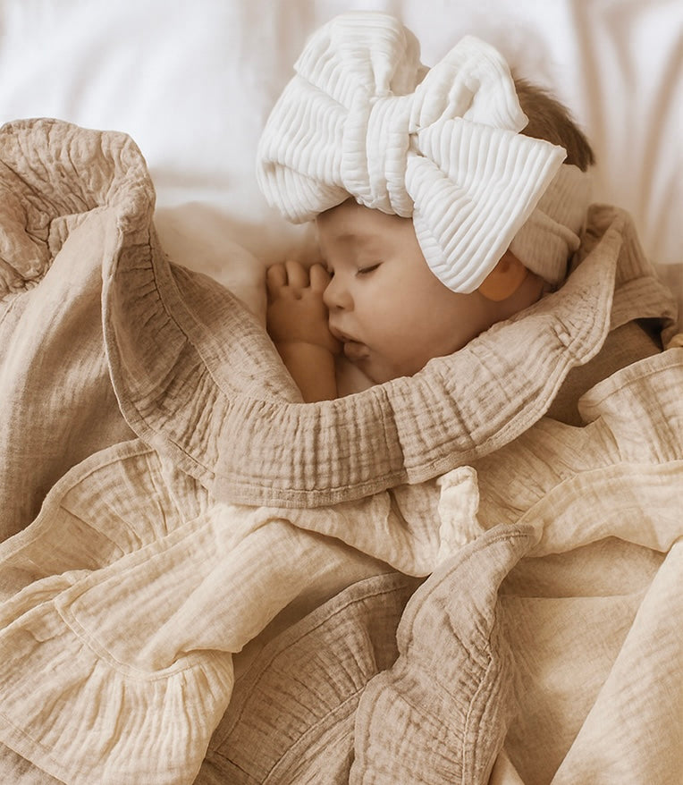 Ruffle edge cotton swaddle