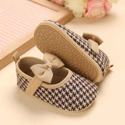 Decoda fashion girl’s fist walker Shoes