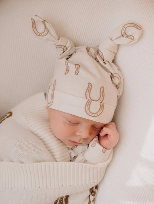 DOUBLE KNOT BEANIE | WESTERN HORSE SHOE